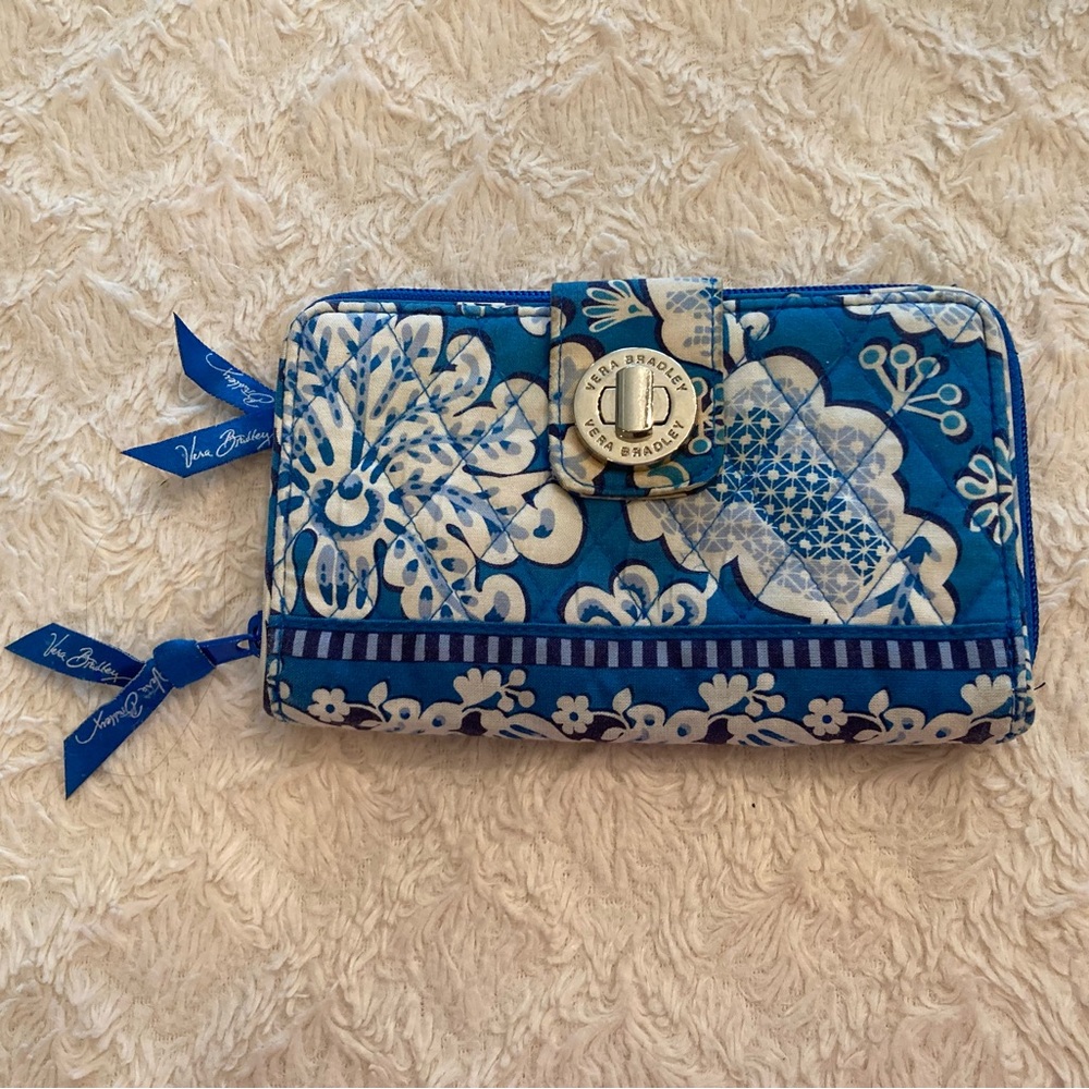 Vera Bradley Large Blue Quilted Wallet